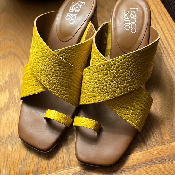 Franco Sarto yellow chunky heel mules - Picture 5 of 5